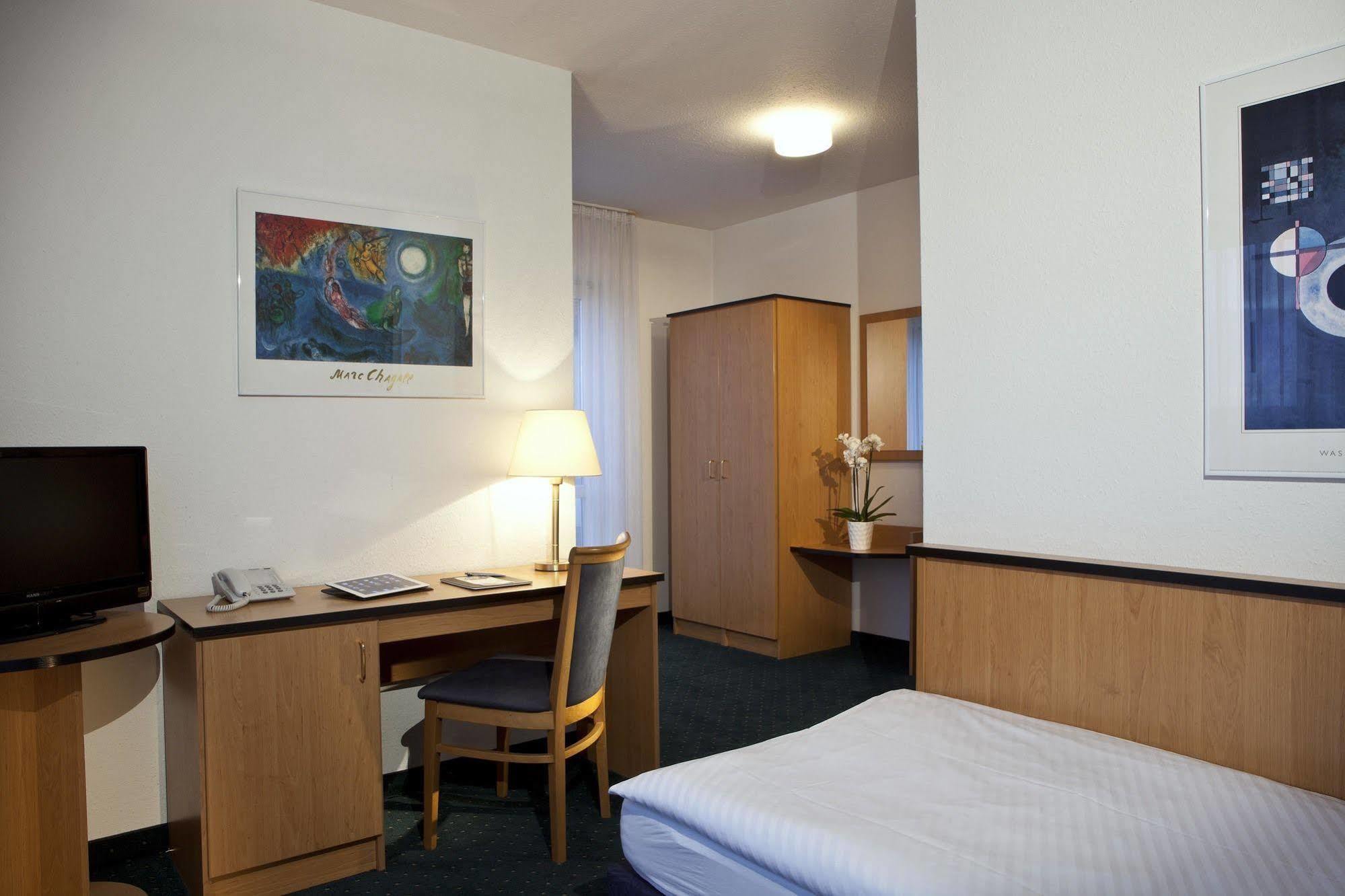 Airport-Hotel Stetten Leinfelden-Echterdingen Exterior foto